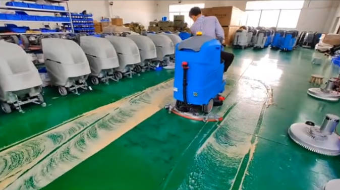 长寿2023年还在用人工的物业保洁不妨试试洗地机吧