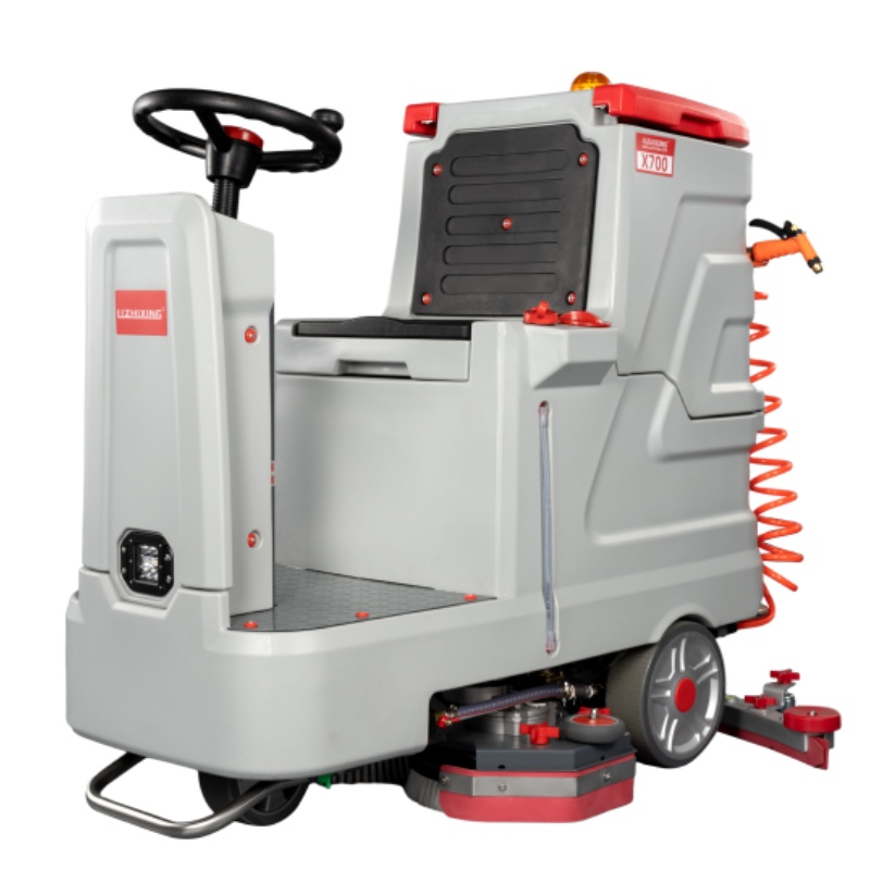 长寿坦洁全自动驾驶式洗地机X700